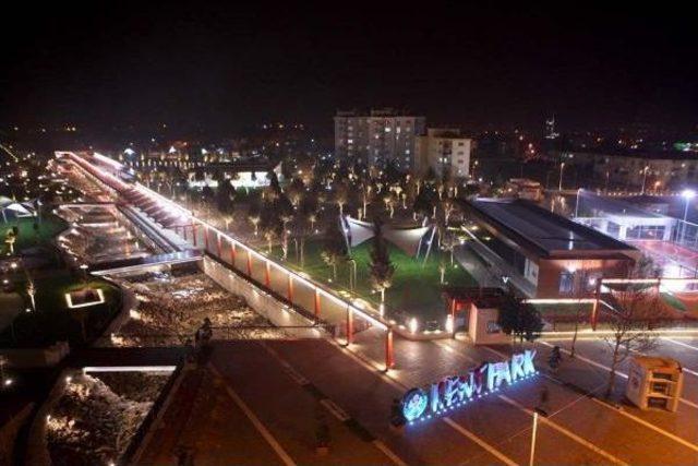 Manisa'nın Atatürk Kent Parkı Açıldı