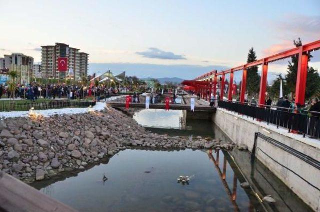 Manisa'nın Atatürk Kent Parkı Açıldı