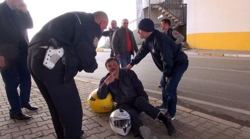 K&ouml;rfez&rsquo;de Motosiklet Kazası: 1 Yaralı