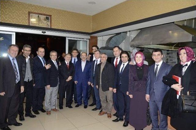 Ak Parti Trabzon İl Başkanlığından Geniş Katılımlı ‘birlik Ve Beraberlik’ Yemeği