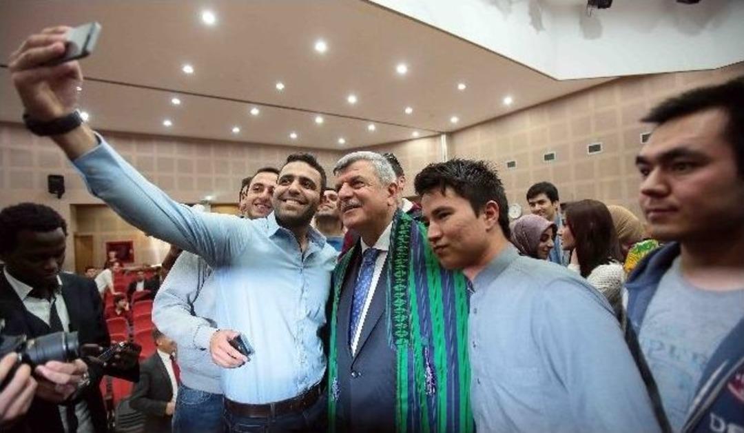 Başkan, &ldquo;sizler &Uuml;lkenizin G&uuml;neşi Olacaksınız&rdquo;