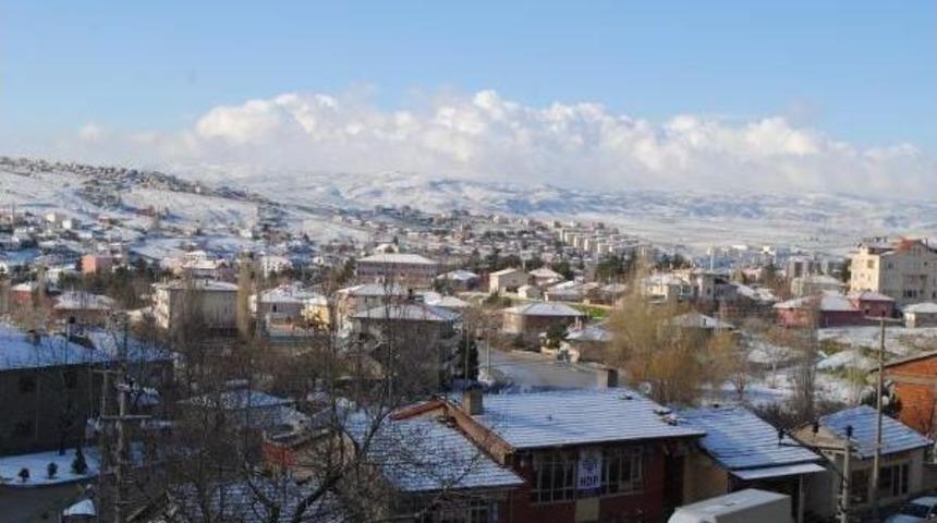 Elmadağ, Beyaza B&uuml;r&uuml;nd&uuml;