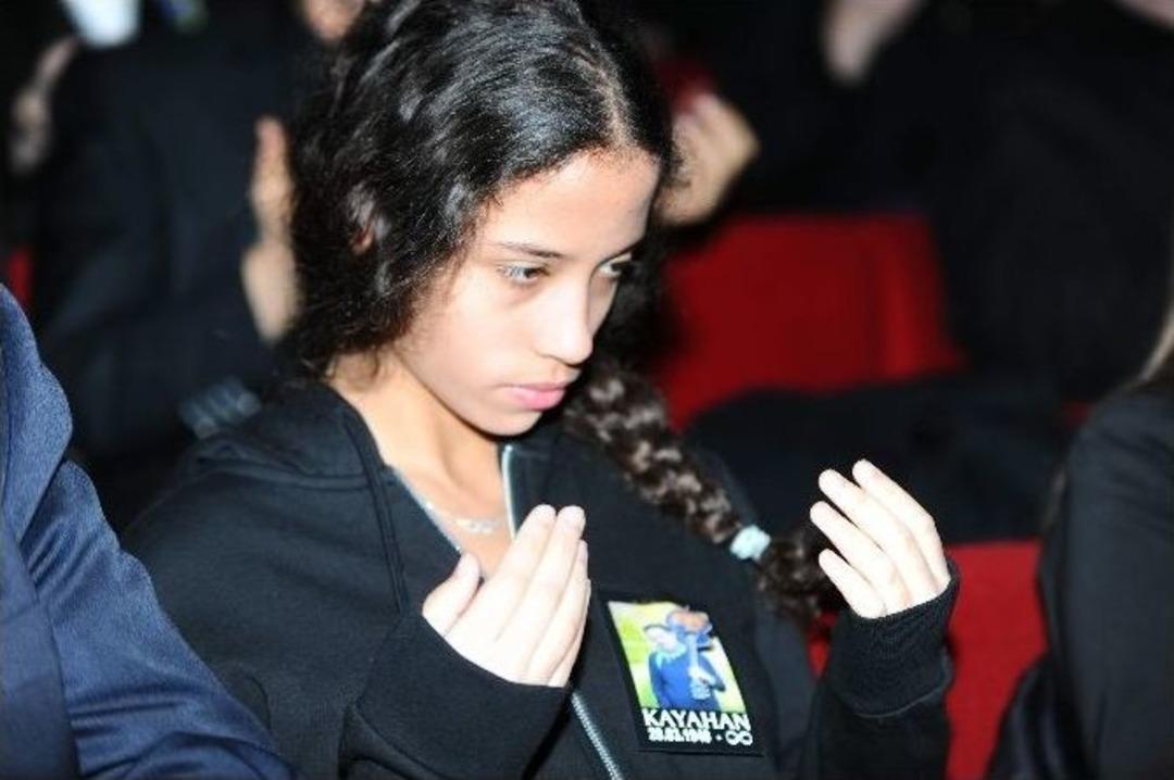 Kayahan&rsquo;ı Sanat&ccedil;ı Dostları Alkışlarla Uğurladı