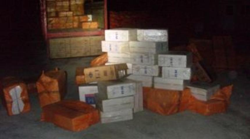 Hakkari'de 84 Bin 500 Paket Ka&ccedil;ak Sigara Ele Ge&ccedil;irildi