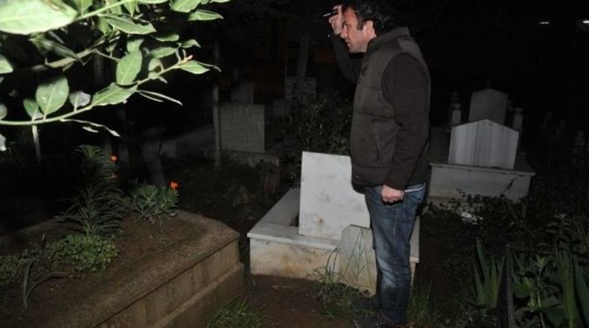 &ldquo;mezarlıkta &Ouml;l&uuml;yorum&rdquo; İhbarı Polisi Alarma Ge&ccedil;irdi