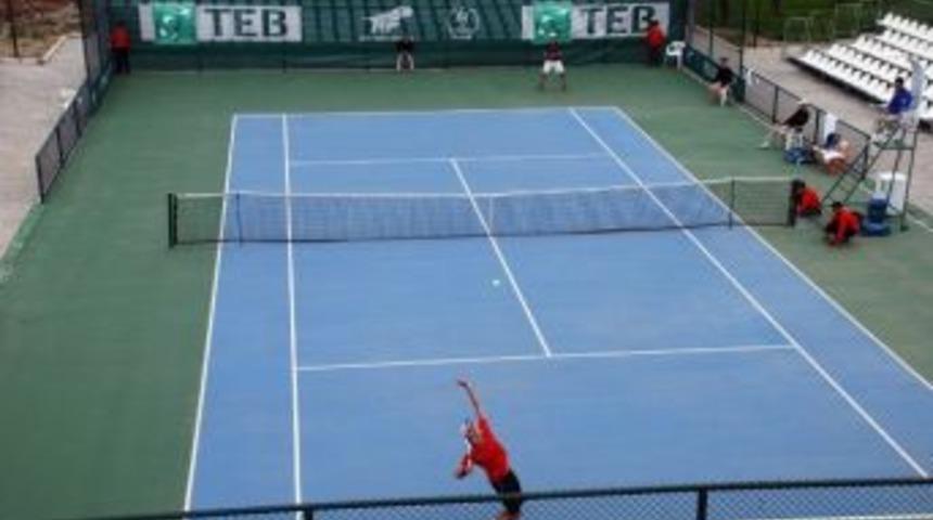 Batman&rsquo;da 50 Sporcunun Katıldığı Tenis Turnuvası Başladı