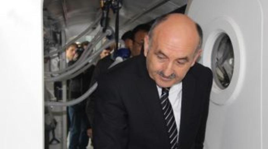 Bakan M&uuml;ezzinoğlu: &ldquo;hastasına En Hızlı Cevap Veren &Uuml;lkelerin Başındayız&rdquo;