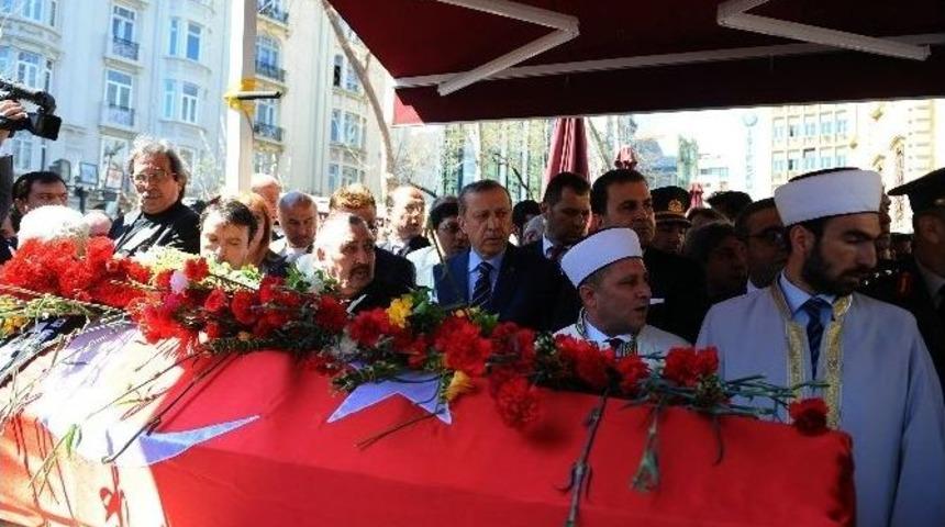 Kayahan Son Yolculuğu&rsquo;na Uğurlandı