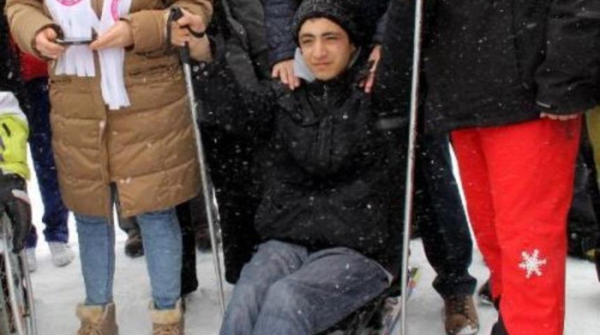 Engelliler Erciyes Kar Festivali&rsquo;Nde Buluştu