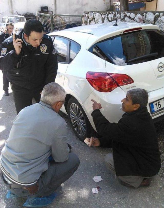 Polis Ölen Kişinin Cebinden Çıkan Parayı Kardeşine Verdi