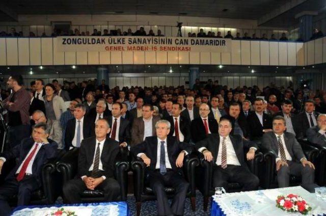 Chp'li Akkaya: Bu Ayaklar Kokmuş, Kokuşmuş Ayaklar