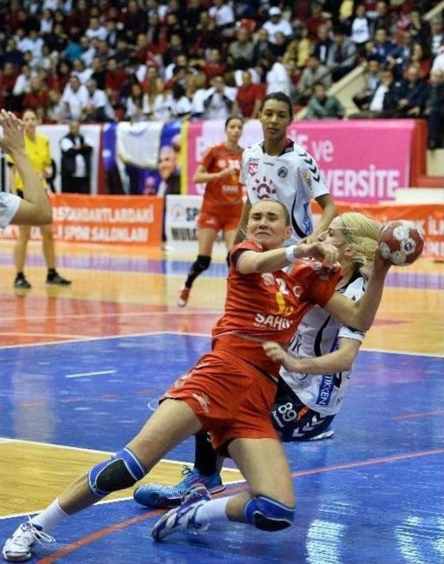 Ehf Yarı Final İlk Ma&ccedil;ında Mağlup Oldular 2