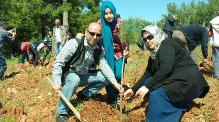 Manavgat&rsquo;ta Polise Hatıra Ormanı