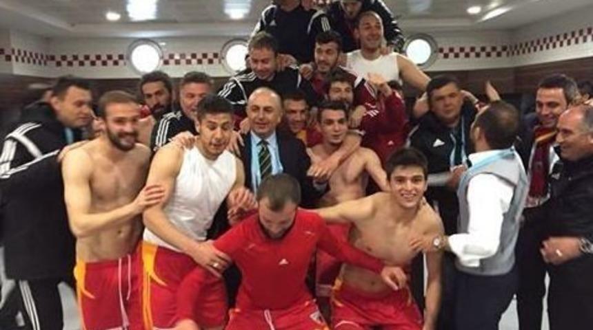 Liderden Galibiyet Selfie&rsquo;si