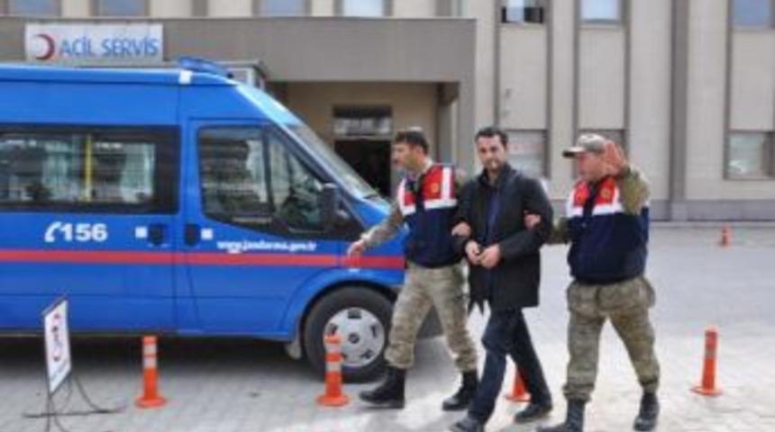 Oyuncu Şimşek: İ&ccedil;imden Bir Ses Bana 'babanı &Ouml;ld&uuml;r Yanımıza &Ouml;yle Gel' Dedi