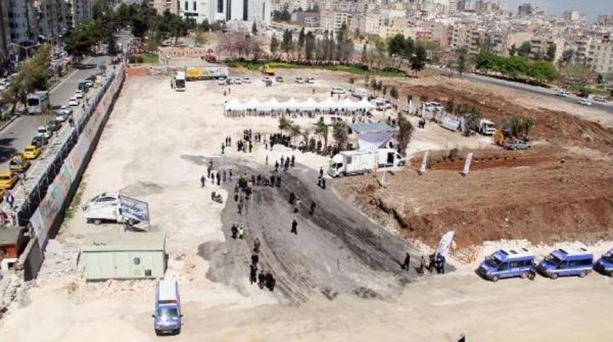 Bakan &Ccedil;elik Gelmedi, Parkının Temel Atma T&ouml;reni Ertelendi