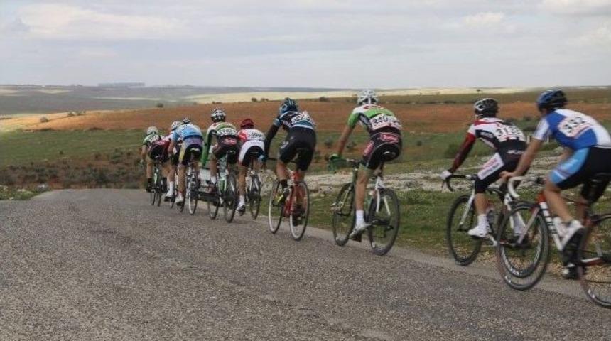 120 Bisiklet&ccedil;i Şahinbey Kupası İ&ccedil;in Pedal &Ccedil;evirdi