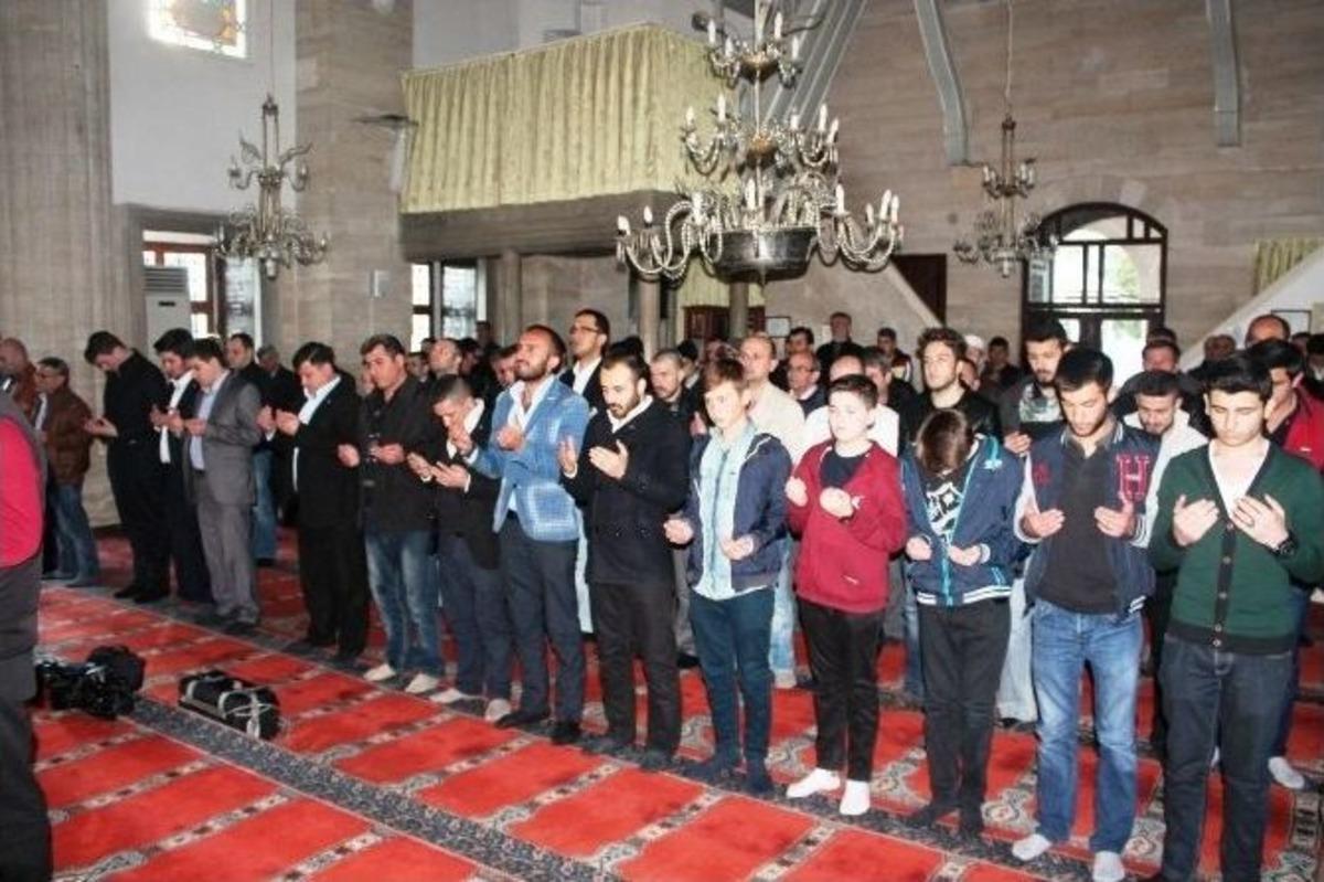 Alparslan T&uuml;rkeş Tekirdağ&rsquo;da Dualarla Anıldı