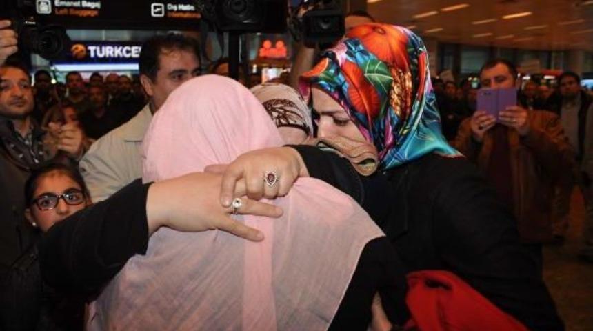 Yemen'den Tahliye Edilen T&uuml;rkler Yurda Getirildi