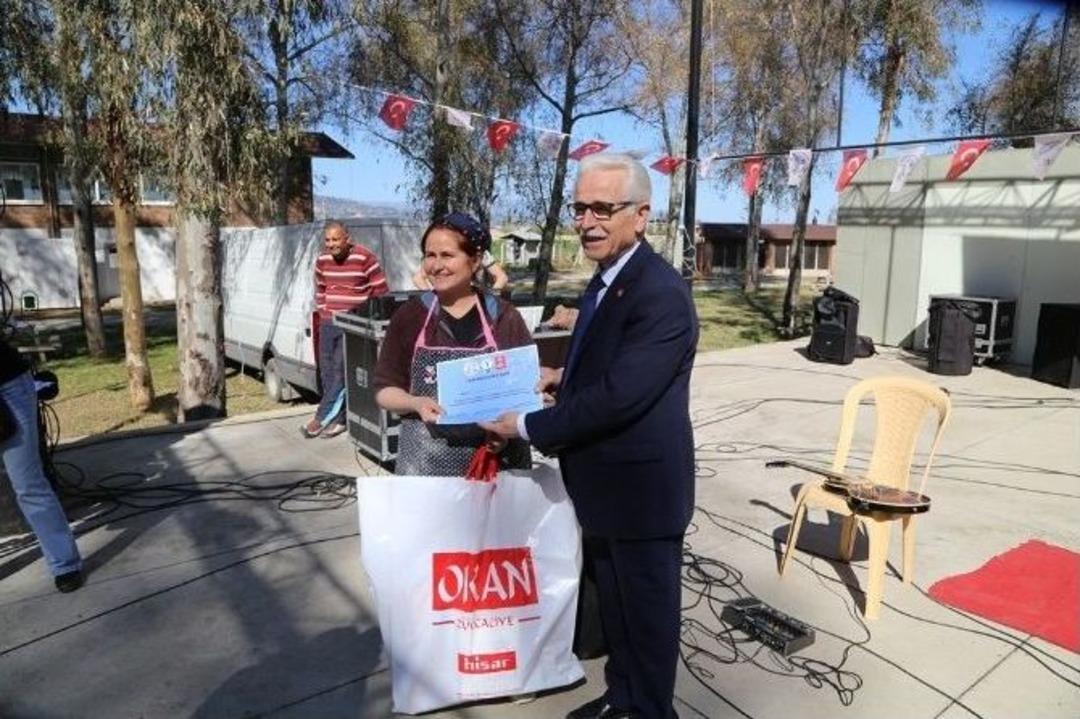 Y&ouml;resel Otlar Ve Kırmızı Toz Biber Festivali Başladı