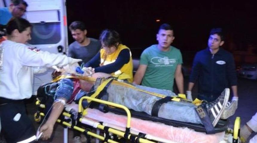 Takla Atan Otomobilde Sıkışan Gen&ccedil; Hayatını Kaybetti