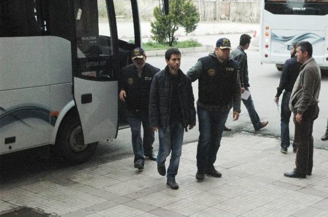 Dhkp-c Operasyonunda G&ouml;zaltına Alınan 19 Kişi Ankara Adliyesi&rsquo;ne Getirildi