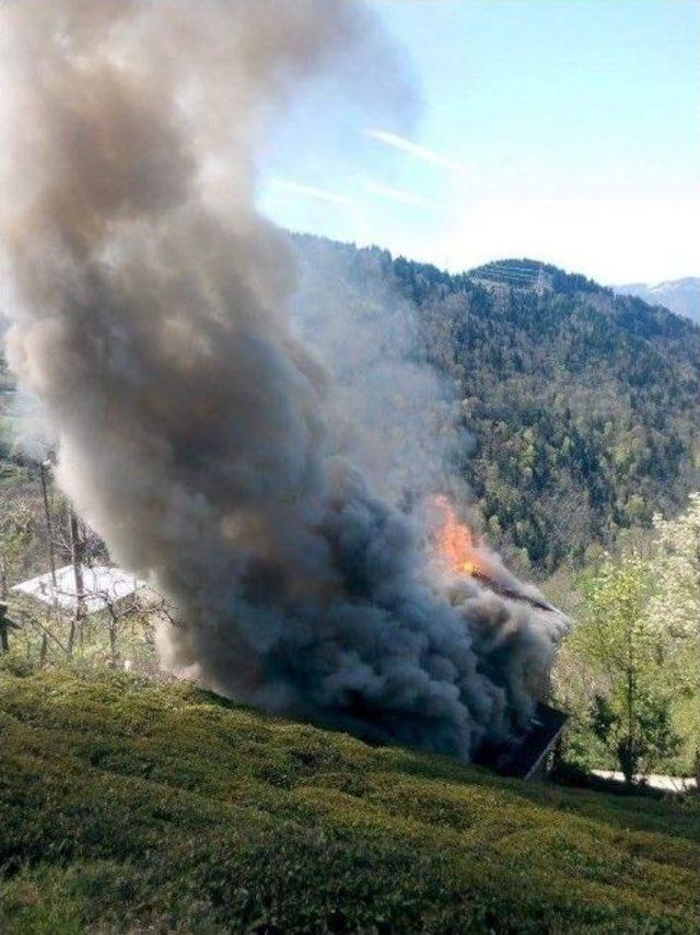 Trabzon’da Yangın