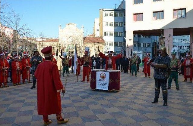 Otistik Çocuklar Yararına Açılan Kermes 