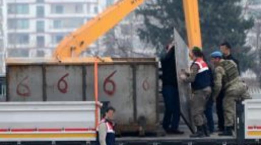 Se&ccedil;im Malzemesi 'savcılar' Iddianame Bekliyor