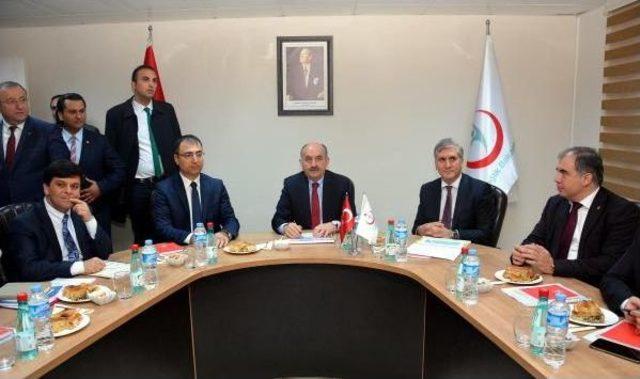 M&uuml;ezzinoğlu: Bu Millete 150 Yıldır Kır Tavuğu Muamelesi Yaptılar 3