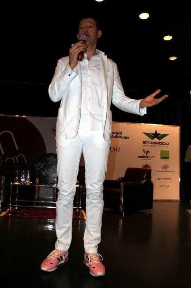 D&uuml;nyaca &Uuml;nl&uuml; Tasarımcı Bursa&rsquo;da 2