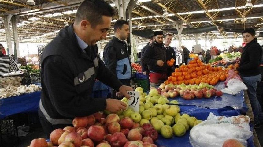 Bayraklı&rsquo;da Gıda Ve Etiket Denetimi Devam Ediyor