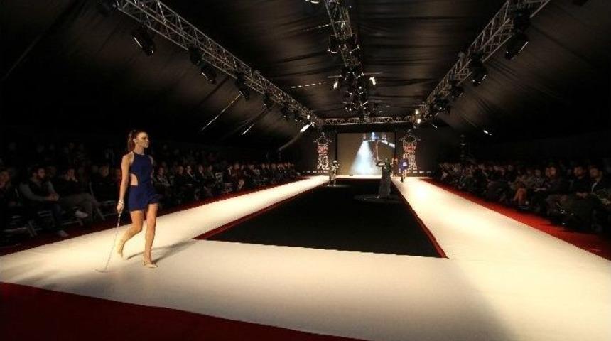 Karşıyaka&rsquo;da Moda R&uuml;zgarı