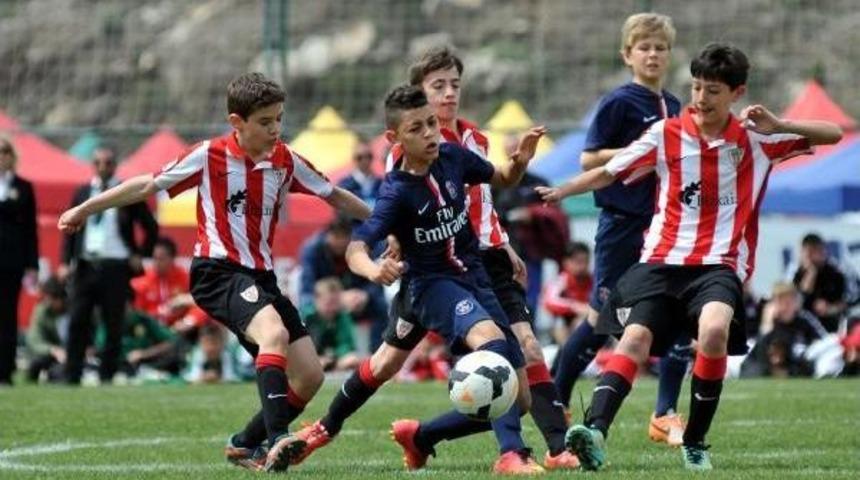 İzmir Cup'ta Şampiyon Athletic Bilbao