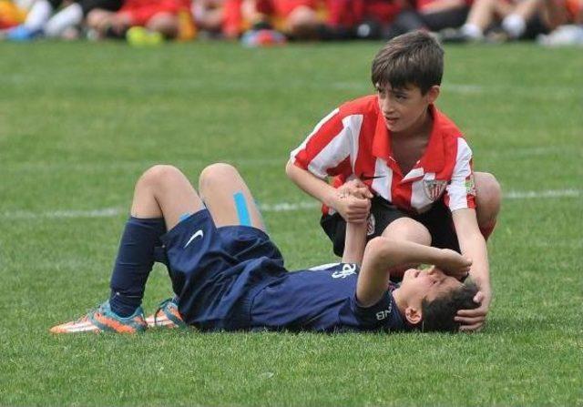 İzmir Cup'ta Şampiyon Athletic Bilbao