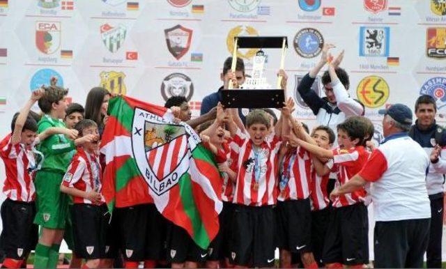 İzmir Cup'ta Şampiyon Athletic Bilbao