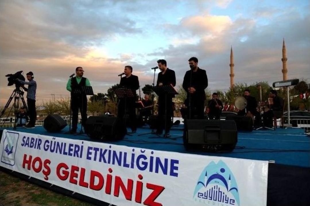 Sabır Etkinliği Ahmet &Ouml;zhan Konseriyle Sona Erdi