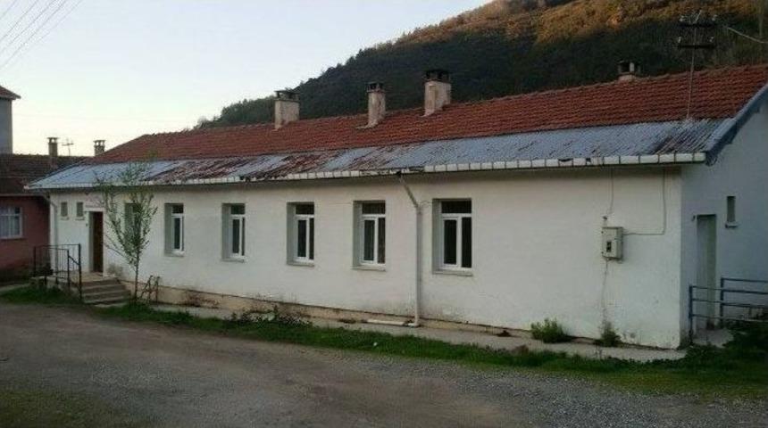 Cide&rsquo;de Demir Ailesi, Sağlık Ocağı Onaracak