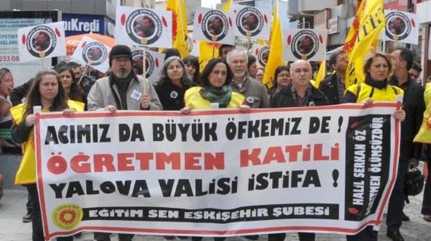 Eskişehir'de Yalova Valisi'ne Tepki Y&uuml;r&uuml;y&uuml;ş&uuml;