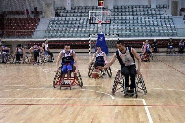 Tekerlekli Sandalye Basketbol Süper Ligi