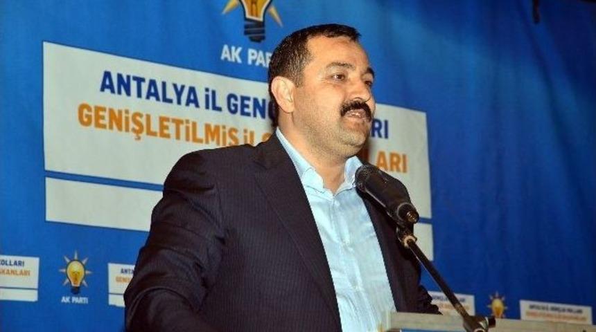 Ak Parti Antalya Genişletilmiş İl&ccedil;e Gen&ccedil;lik Kolları Başkanları Toplantısı