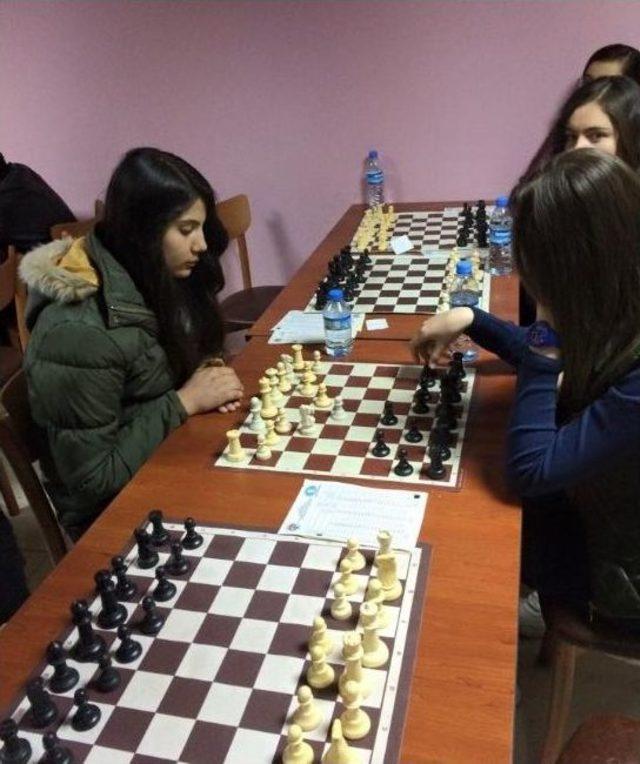 Bahar Arslan, Kütahya Satranç Turnuvasında İl İkincisi Oldu