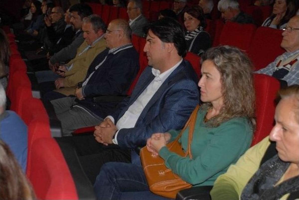 Tansel &Ccedil;&ouml;laşan: &ldquo;demokrasi Hak Aramaktır&rdquo;