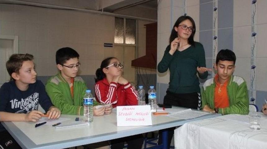 Okulda M&uuml;nazara G&uuml;nleri