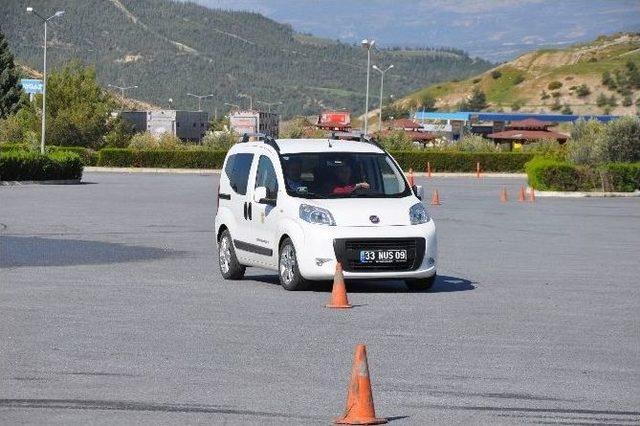 Belediye Şof&ouml;rlerine "ileri S&uuml;r&uuml;ş Teknikleri Ve S&uuml;r&uuml;c&uuml; Davranışları" Eğitimi 1