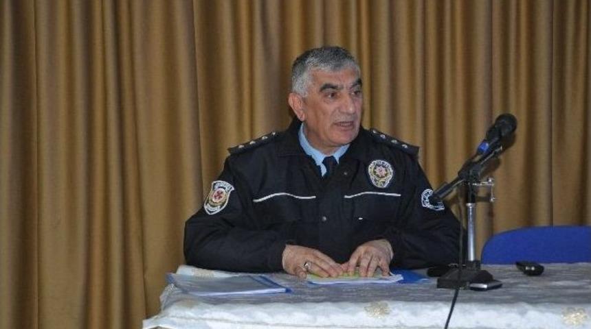 Boz&uuml;y&uuml;k&rsquo;te Motosiklet S&uuml;r&uuml;c&uuml;leri Bilgilendirildi