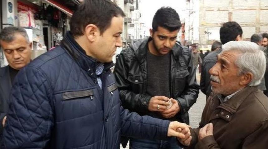 Vali Işın, Kahvede Sorunları Dinledi