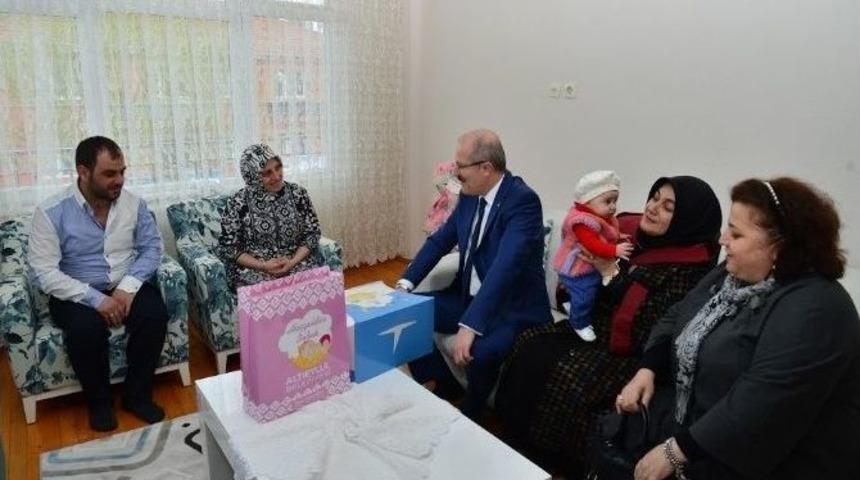 Serra Bebeğe Hoşgeldin Ziyareti