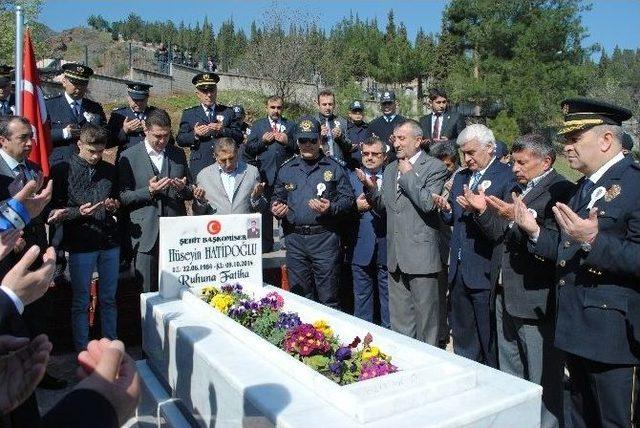 Amasya’da Polisler Kurban Kestirip Şehitlikte Dua Etti