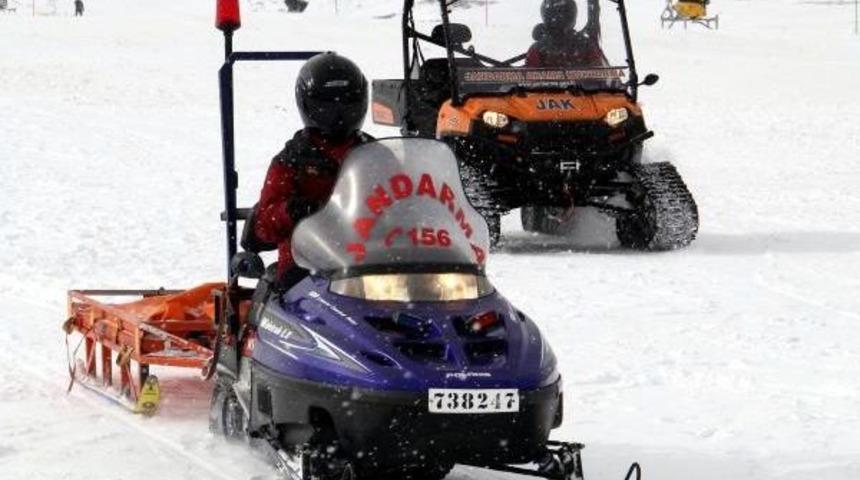 Erciyes'te Tipide Mahsur Kalan 10 Kayak&ccedil;ı Kurtarıldı